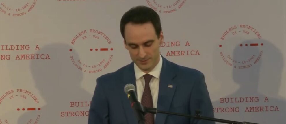 Mario Nawfal tweet media