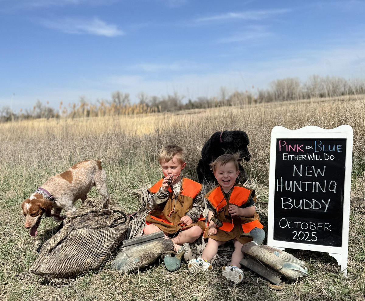 CoachPrososki's tweet photo. Switching from man to man to zone this fall. 

Baby Pro #3 coming October 2025

 #rainbowbaby #bigbrothers #countingourblessings https://t.co/CrSjJ9eJwi
