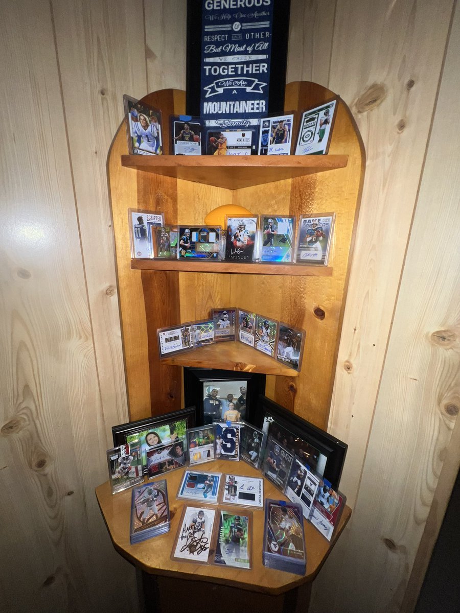 Huge shoutout to <a href="/NoahsCards/">Noah</a> for helping me grow my Wvu Sports Card Collection with these new additions! I'm new to the hobby, so every mail day a new card arrives is like a holiday for me 💛💙