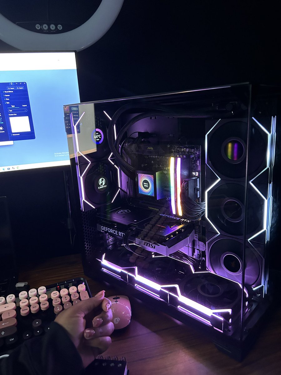 It’s giving Tech Barbie💅🏾 My custom PC is finished and she’s so pretty🤭

This build is optimized to support all the video content I make. And I’m about to start live streaming again. 

Also I learned that you should NOT plug your iPhone into your computer to charge it while