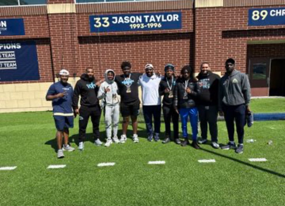 Prince Tarrant (@prince_22__) on Twitter photo I had a great time at <a href="/ZipsFB/">Akron Football</a> spring practice today! Thanks to <a href="/Coach_BNeal/">Bishop Neal</a> <a href="/RoboLeonard/">Anthony Leonard</a> for inviting me up to watch!! <a href="/CoachBT02/">B</a> <a href="/Ty_Brown5/">Ty Brown</a> <a href="/Coach_LeDonne/">Dr Jon LeDonne</a> <a href="/412Elite_7v7FB/">412elite_7v7FB</a> I had a great time at <a href="/ZipsFB/">Akron Football</a> spring practice today! Thanks to <a href="/Coach_BNeal/">Bishop Neal</a> <a href="/RoboLeonard/">Anthony Leonard</a> for inviting me up to watch!! <a href="/CoachBT02/">B</a> <a href="/Ty_Brown5/">Ty Brown</a> <a href="/Coach_LeDonne/">Dr Jon LeDonne</a> <a href="/412Elite_7v7FB/">412elite_7v7FB</a>
