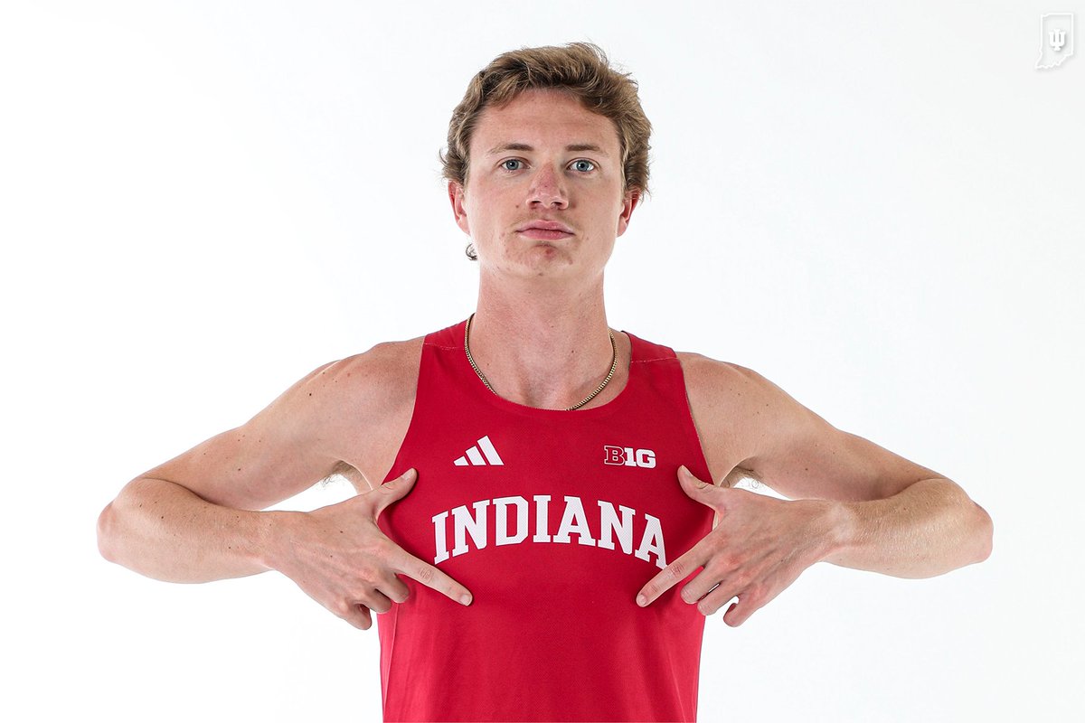 In the Top-🔟

Brayden Henkle places sixth in the men's 5,000m with a time of 14:16.81.