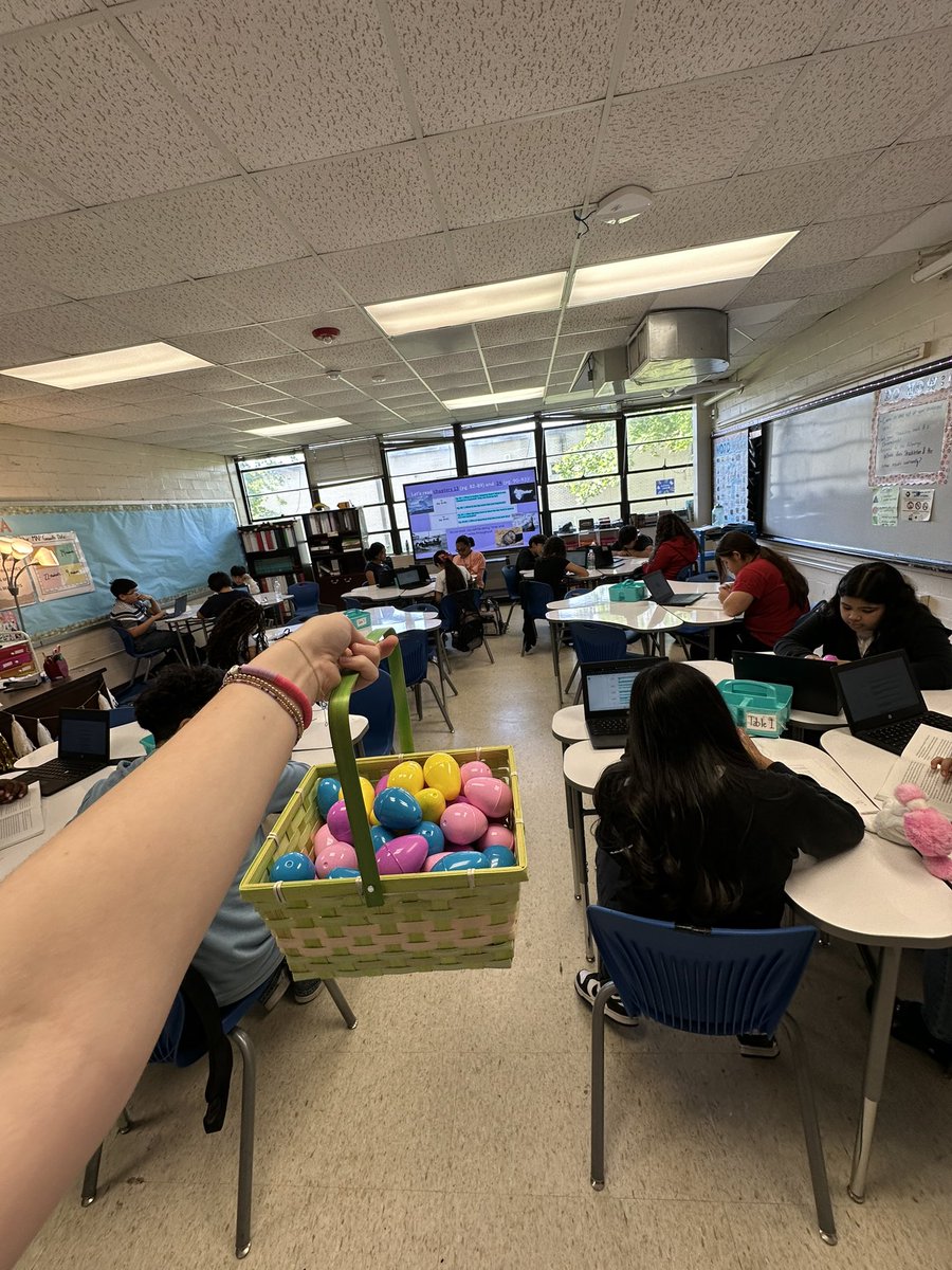 Julia Mixon, M.Ed. (@msmixonela) on Twitter photo When the bookโs so good everyoneโs locked in ๐ช๐ผ๐ <a href="/WitWisdomELA/">Wit & Wisdom English</a>
PS. My students were very deserving of some early Easter cheer today๐ฃ!
#AMSFlex #AldineImpact #MakeLifeLongReaders When the bookโs so good everyoneโs locked in ๐ช๐ผ๐ <a href="/WitWisdomELA/">Wit & Wisdom English</a>
PS. My students were very deserving of some early Easter cheer today๐ฃ!
#AMSFlex #AldineImpact #MakeLifeLongReaders
