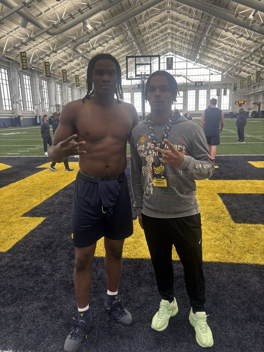 Chantz Babineaux (@chantz_bab) on Twitter photo Just wanted to say thanks to <a href="/RichardPerryUM/">Richard Perry</a> for having me on the visit <a href="/AndrewmGoodrich/">Andrew Goodrich</a> <a href="/On3Recruits/">On3 Recruits</a> <a href="/Rivals/">Rivals</a> <a href="/JeritRoser/">Jerit Roser</a> <a href="/BryceUnderwoo16/">Bryce Jay Underwood</a> Just wanted to say thanks to <a href="/RichardPerryUM/">Richard Perry</a> for having me on the visit <a href="/AndrewmGoodrich/">Andrew Goodrich</a> <a href="/On3Recruits/">On3 Recruits</a> <a href="/Rivals/">Rivals</a> <a href="/JeritRoser/">Jerit Roser</a> <a href="/BryceUnderwoo16/">Bryce Jay Underwood</a>
