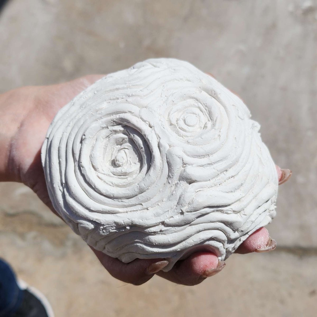 MissionToPsyche's tweet image. Inspired by the #MissionToPsyche, #PsycheInspired intern Madelaine T. Vu, a neuroscience & psychology major @ASU, created "Psyche's Touch" to symbolize how a single touch can send energy outward, much like curiosity spreads through space.