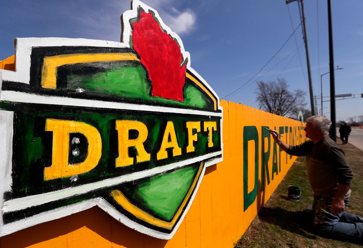 105.7 The Fan (@thefanmilwaukee) on Twitter photo Owner of Football Gameplan 𝗘𝗺𝗼𝗿𝘆 𝗛𝘂𝗻𝘁 (<a href="/FBallGameplan/">Emory Hunt</a>) joins #WisconsinSportsDaily to discuss the #Packers draft plans with only 1 week to go before the first round in Green Bay!
#WSD live: bit.ly/4caas1M Owner of Football Gameplan 𝗘𝗺𝗼𝗿𝘆 𝗛𝘂𝗻𝘁 (<a href="/FBallGameplan/">Emory Hunt</a>) joins #WisconsinSportsDaily to discuss the #Packers draft plans with only 1 week to go before the first round in Green Bay!
#WSD live: bit.ly/4caas1M