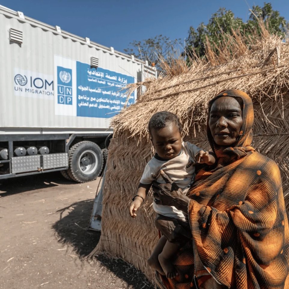 Around 75% of healthcare facilities in Sudan have shut down since the war began.

But mobile clinics are stepping in following displaced communities &amp; providing free primary healthcare, saving millions of lives.

More on our work w/ <a href="/GlobalFund/">The Global Fund</a> &amp; partners: go.undp.org/3jC