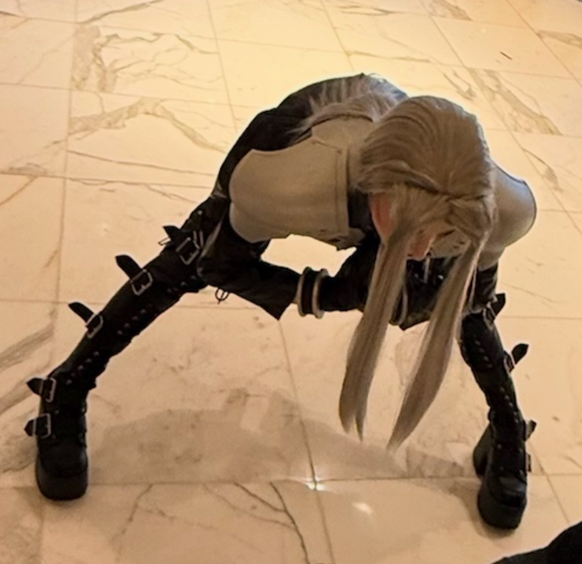 Haven’t been able to decide who I wanna wear for castle point this year but times flying by so I think I’ve settled on sephiroth… I wonder if I can make a wing in the next 10 days