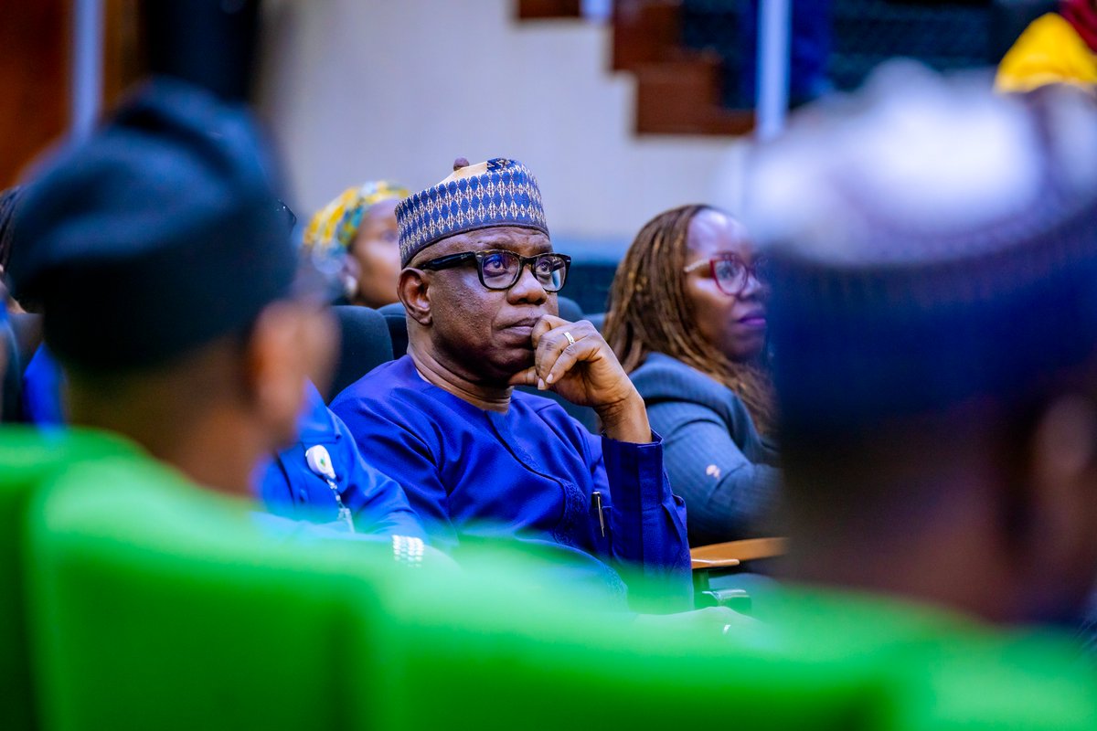 PRESS RELEASE

Ojulari Meets Staff, Vows to Pursue Company’s Bold Ambitions
…Pledges to Build an “NNPC that’ll be the Pride of Nigerians”

A few days after assuming duties as the new Group Chief Executive Officer of the NNPC Ltd., Mr. Bashir Bayo Ojulari has met the staff of the