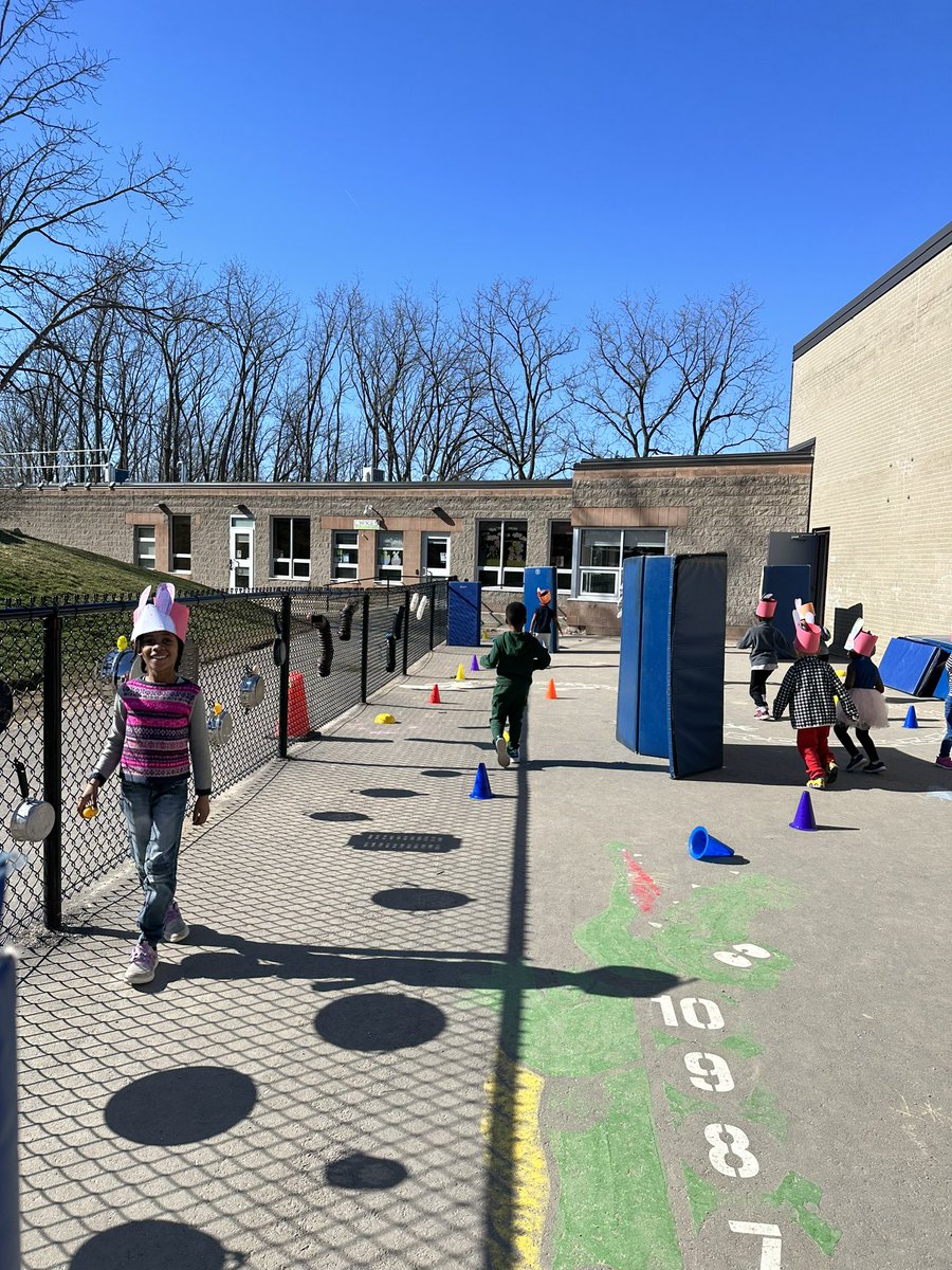 Miss.Elliott tweet media