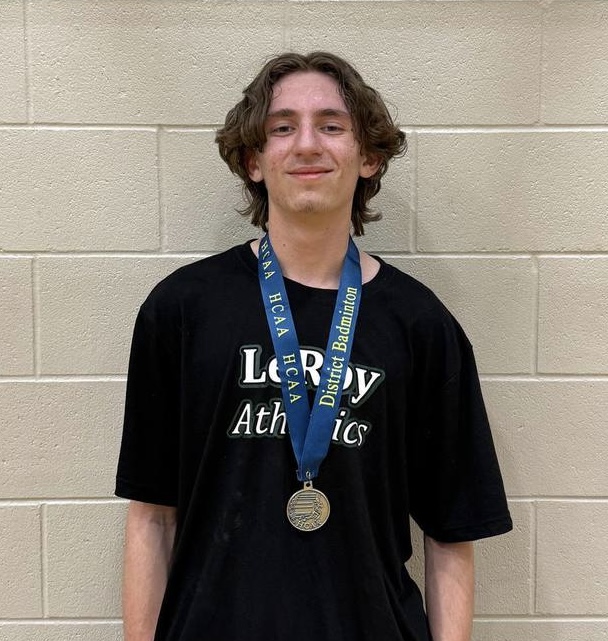 Congratulations to our HCAA Sr. Badminton Boys Singles District Champion Lorenz Cabingan (Englefeld) and runner-up Dominick Upson (LeRoy)!