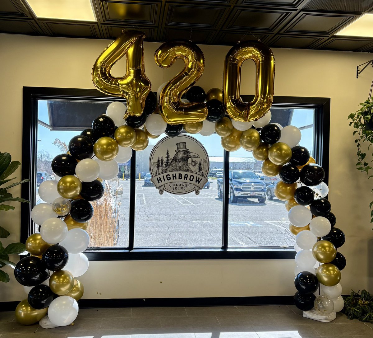 Highbrowofmaine's tweet photo. 4/20 specials coming soon! 👀
Here’s a sneak peek of what you’ll see in our stores this weekend!
#highbrow #maine
#fourtwenty #aclassyjoint
#celebratewithus https://t.co/GFiTxBjU2r