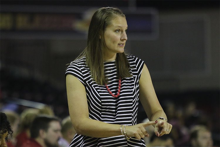 BREAKING: Samford women’s basketball head coach Carley Kuhns is resigning to take an assistant coaching position elsewhere, sources told <a href="/On3sports/">On3</a>. 

on3.com/her/news/2024-…