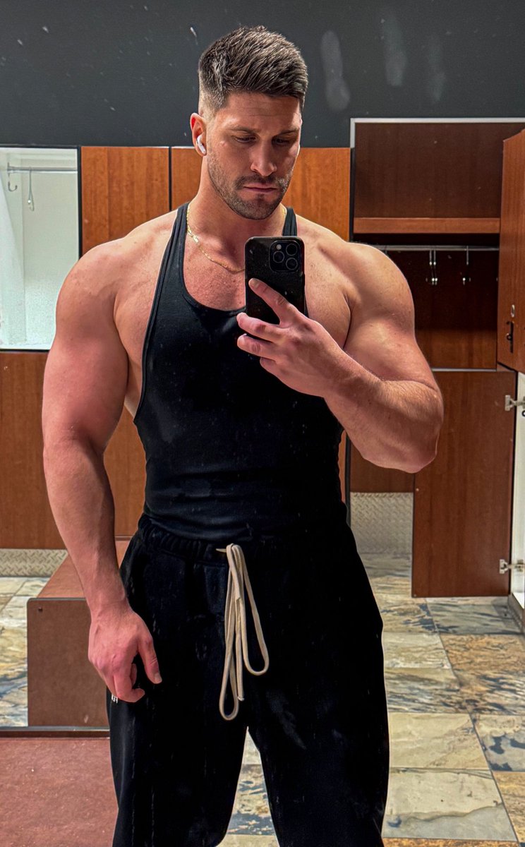 Retweet if you are going to workout over the next 3 days 💪🏼