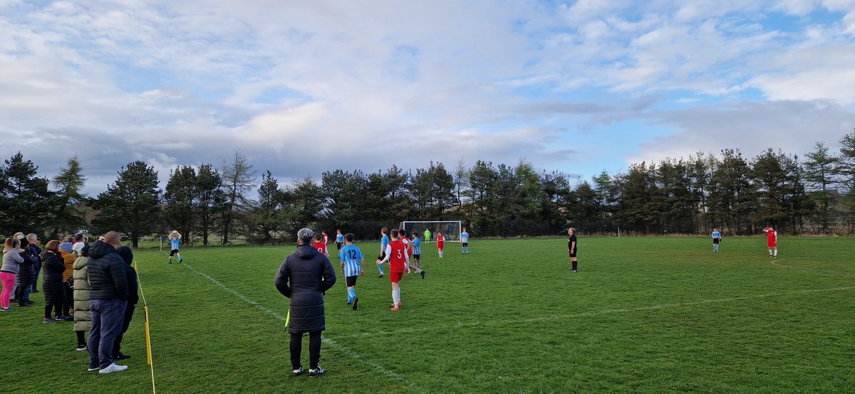 west_endfc's tweet photo. Wefc u16s Reds were at Lawsondale tonight and achieved 
an excellent 3-1 win against @WestdykeTH09. Boys were in control for the majority of the game and went into half-time 2-1 up
We created a number of good chances in the second half and finally got the 3rd with 15 mins to go https://t.co/7GCqLZ1KUE