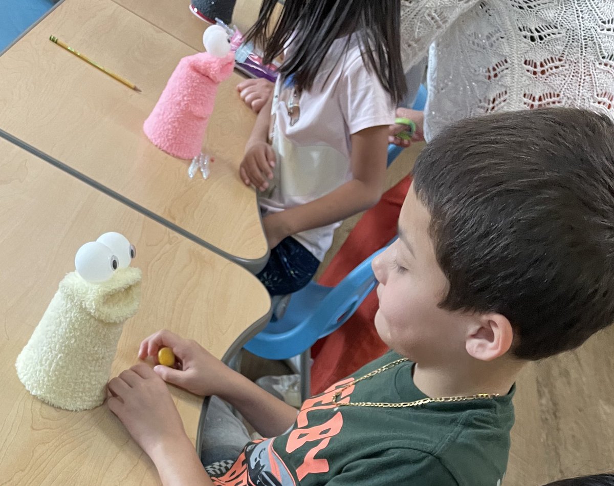 GraceLearning's tweet image. Guest Artist! 🎨🧡 @NatcherElem