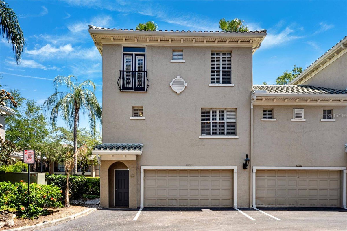 SeanBatesRE's tweet photo. Just listed on Harbour Island! 🌴 3 bed, 3.5 bath, 2-car garage, $50K+ in upgrades &amp; ensuite baths in every room. One of only 6 units like it! Ranked Top 5 Best Places to Live in the U.S. 📍 DM for a private tour!

#MakeItHappen #TampaLiving #BelloHomeTeam https://t.co/cIpcmKfL8O