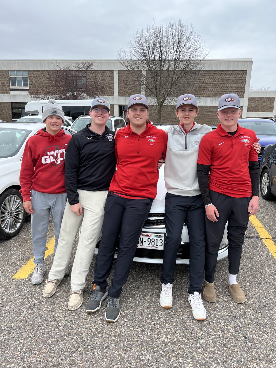 Another windy day, another golf tournament for our Eagles! We finished with a team score of 341 at the MG Invite at The Oaks today. Graysen Dunn (78), Gavin Goetsch (82) and Gavin Falde (86) led the way for us. Way to go, guys! 🦅⛳️🏌