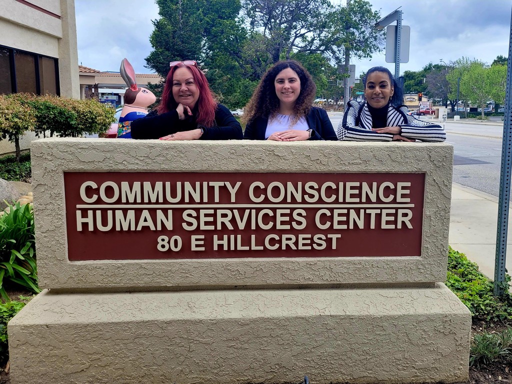 Under1Community's tweet image. Today, I had the pleasure of showing Ella and Natalie around, diving deep into how our work is shaping the community we cherish. Their curiosity and enthusiasm were inspiring! If you want to discover the positive change happening reach out for a tour. info@communityconscience.org