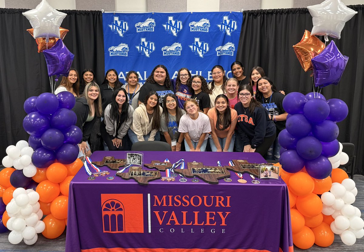 Natalia Powerlifting tweet media