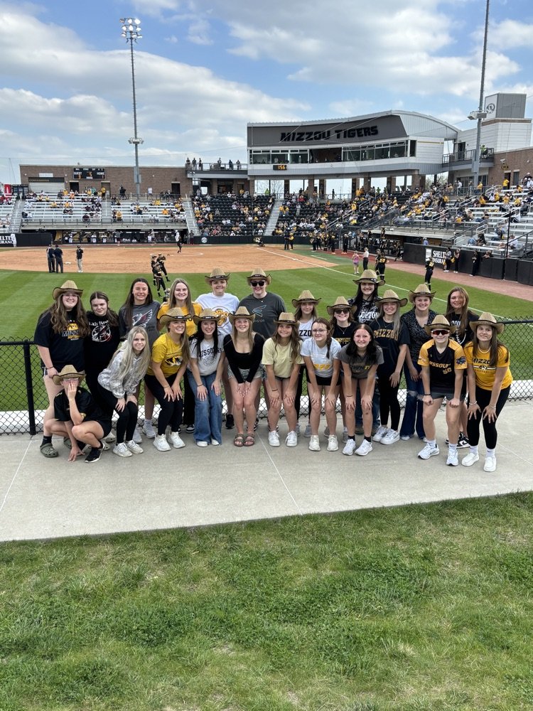 Your Clopton Lady Hawk Softball Squad enjoying a beautiful day at the Mizzou vs. Texas A&amp;M softball game!

Go Hawks!