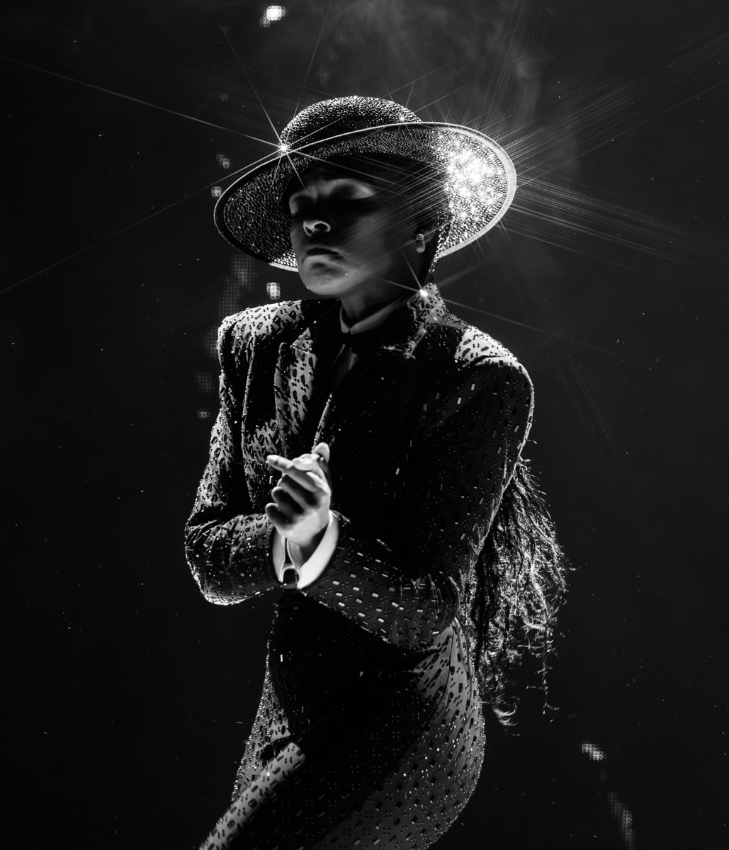 JadaImaniM's tweet photo. Janelle Monáe embodies Dandyism https://t.co/TZMQQ8cYwa