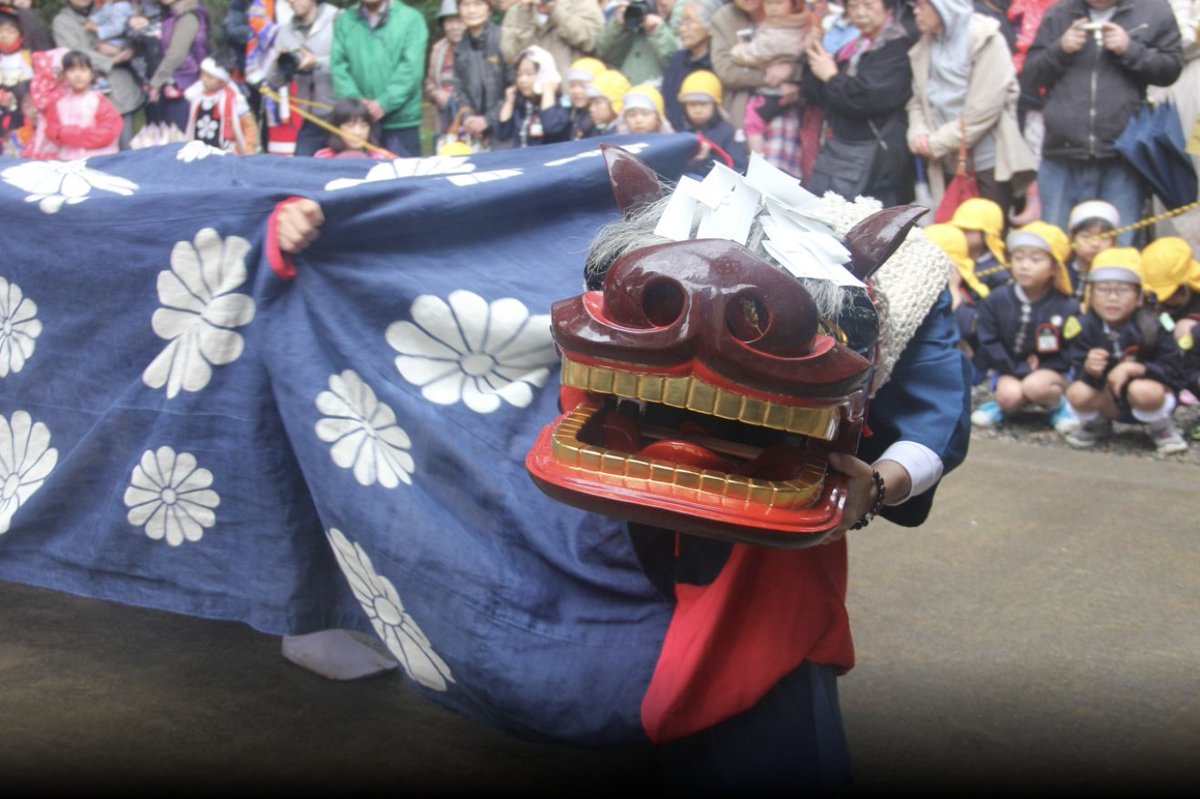 高岡の伝統を間近で体感】 毎年4月、春の訪れとともに舞う伝統の