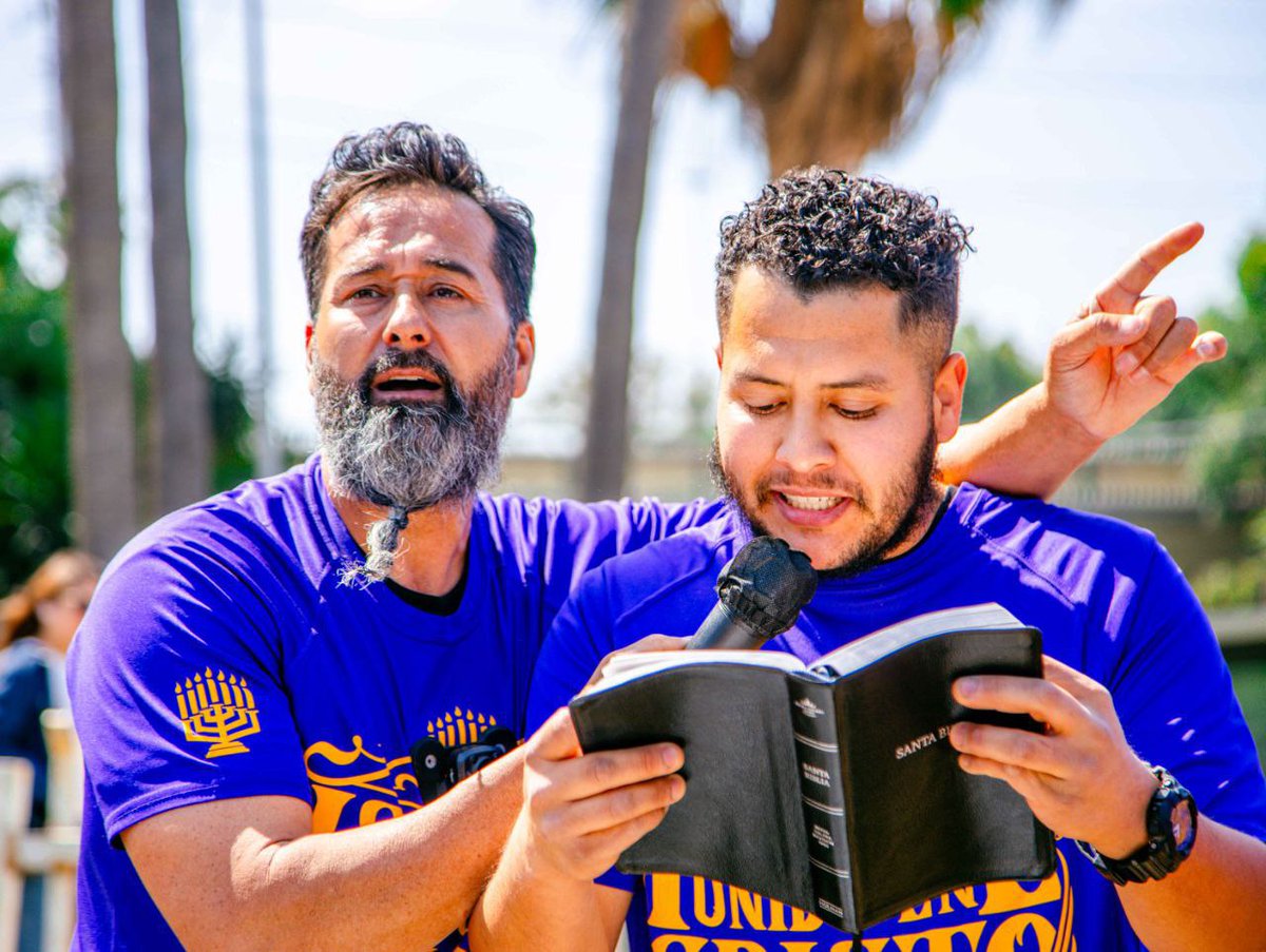 IUIC_Tijuana's tweet photo. Daniel 2:44
Y en los días de estos reyes el Dios del cielo levantará un reino que no será jamás destruido, ni será el reino dejado a otro pueblo; desmenuzará y consumirá a todos estos reinos, pero él permanecerá para siempre
#Borderreport #Mysandiegolatino #Barriologan https://t.co/On52HAoMr6