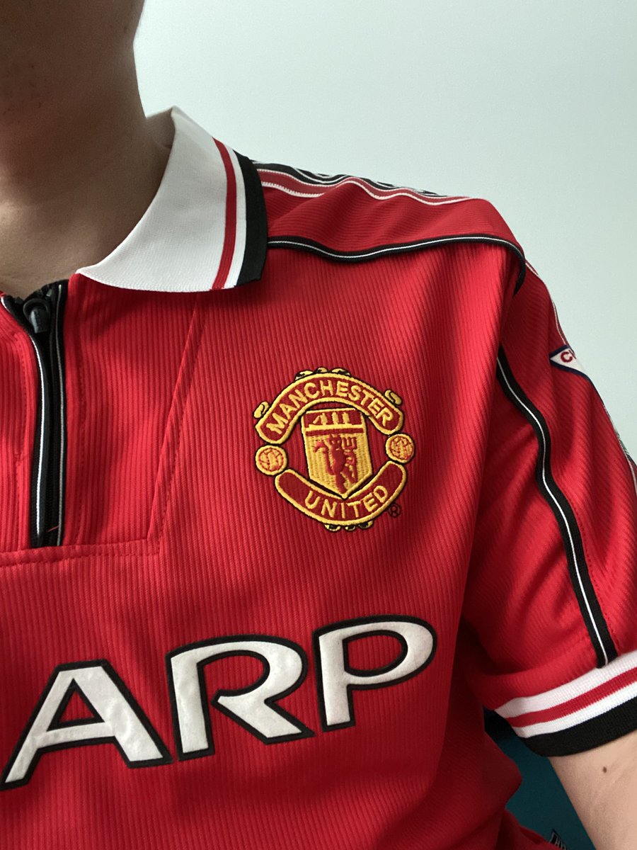 RealEdwinCLT's tweet image. this game brought me back from the dead #mufc