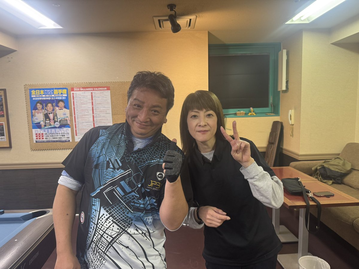 浜西プロのご好意により
聖地MAG住之江の花台で撞かせて頂いております
#JPBA
#旭川
#ビリヤード
#ハイブリッドチョーク
#ALATIPJAPAN
#太陽整体院
#大阪
#マグ住之江
