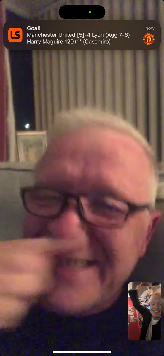 My dad… nearly crying. “I’ve only ever seen this once before. Nou Camp.” 😭😭😭 UNITED!!!!!
