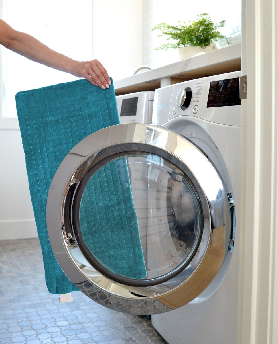 Spring cleaning can also mean that it is time to give your heating pads a good wash 🧼

Our heating pads are washable!

Shop our heating pads on our website!