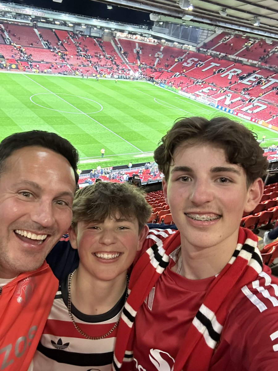 Neil Bernstein tweet media