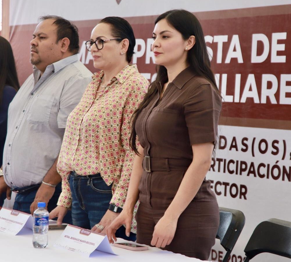 BereMarinb's tweet photo. Toma de protesta a las #AutoridadesAuxiliares para el periodo 2025-2027.
Enhorabuena!! https://t.co/oLIxFYClvB