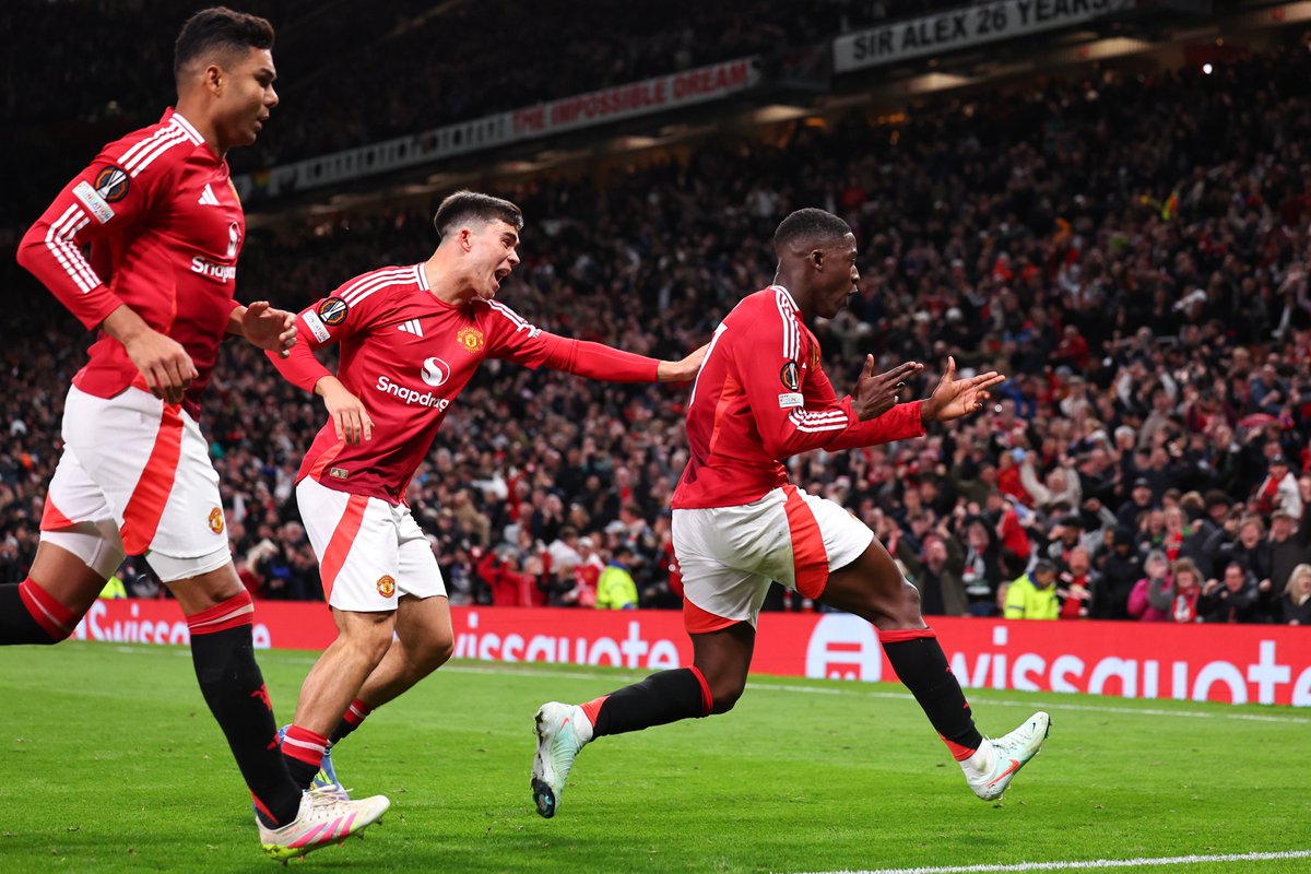 ManUtdMEN's tweet photo. 🔢 Check out @samuelluckhurst's Manchester United player ratings from Old Trafford on the blog below 👇 #mufc
https://t.co/iLHVmD2qnH https://t.co/2BRcY8jczb