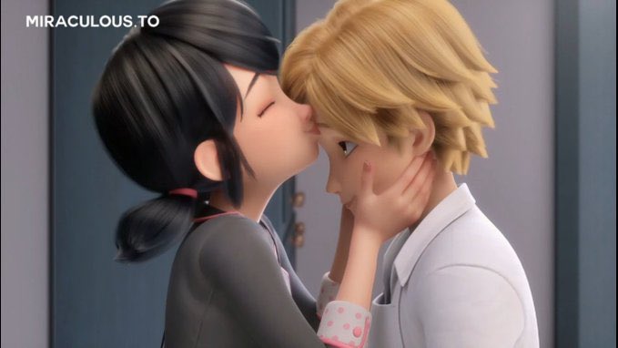 portebonheur31's tweet photo. Vi el capítulo con mi mamá y me dijo que lo que más le gustó es que se ve que Marinette adora a Adrien y que tienen un amor bonito 🥹🥹🥹 https://t.co/TukkvpRqeO