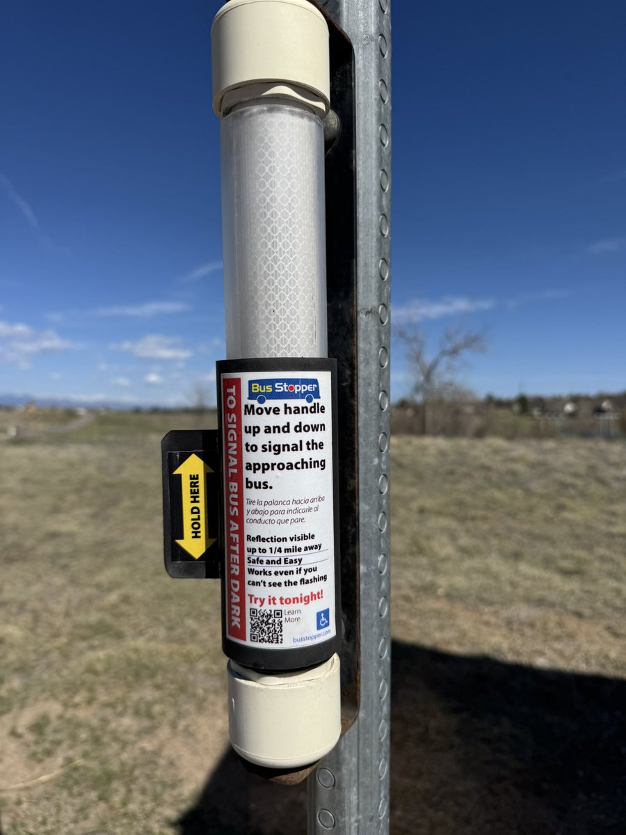 🤔 Spotted at a bus stop in my neighborhood. Thoughts? Might have to head back after sundown. 🚌