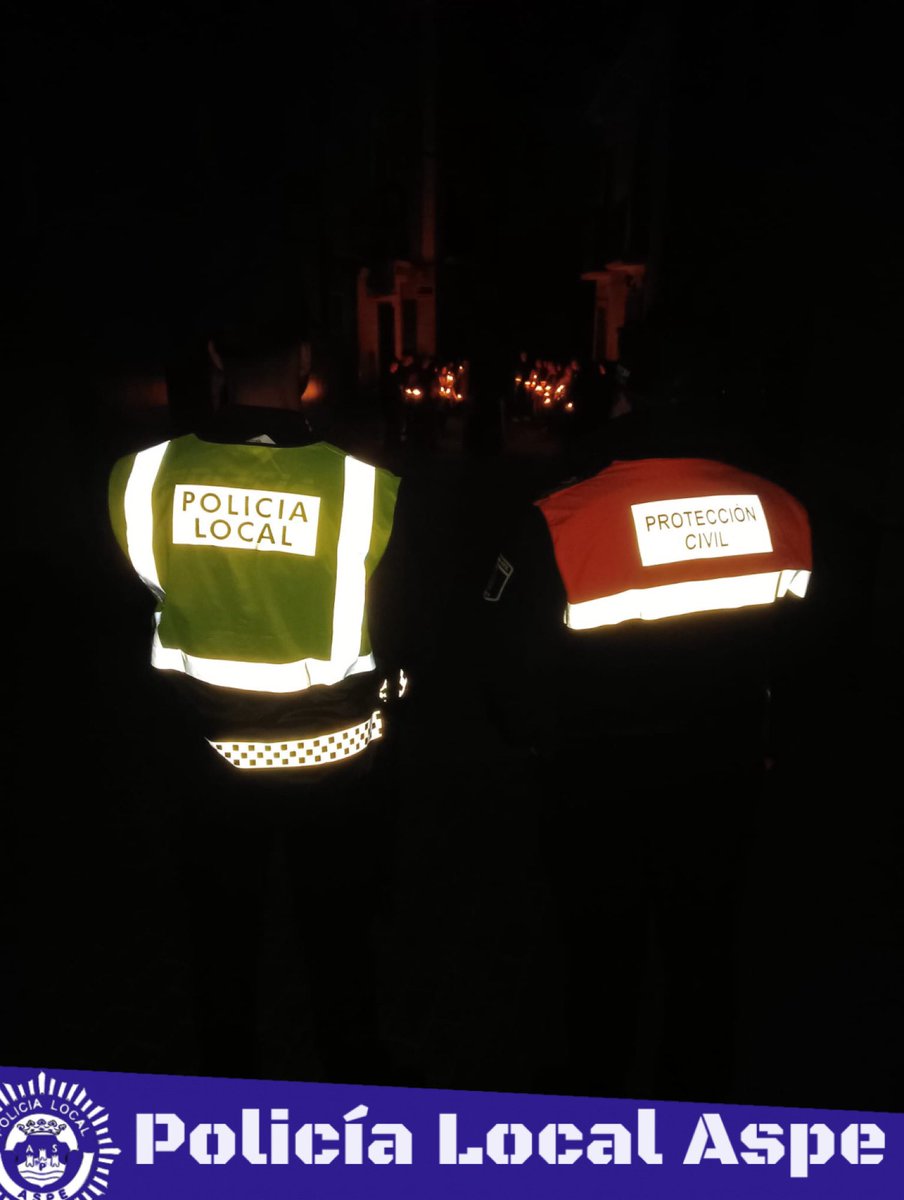 🚔🚨 PROCESIÓN DEL SILENCIO 🌒🕯️

La noche cae, y con ella, el silencio más sobrecogedor se adueña de nuestras calles… La Procesión del Silencio ya avanza con paso firme y recogido desde las 23:00 h, partiendo de la Basílica Ntra. Sra. del Socorro.