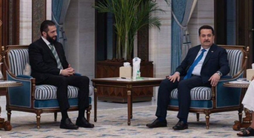 رئيس حكومة الإطار التنسيقي
يلتقي الارهابي الجولاني في قطر
وقبلها يدعوه الى زيارة بغداد.
#حكومة_الأنفاس_الأخيرة