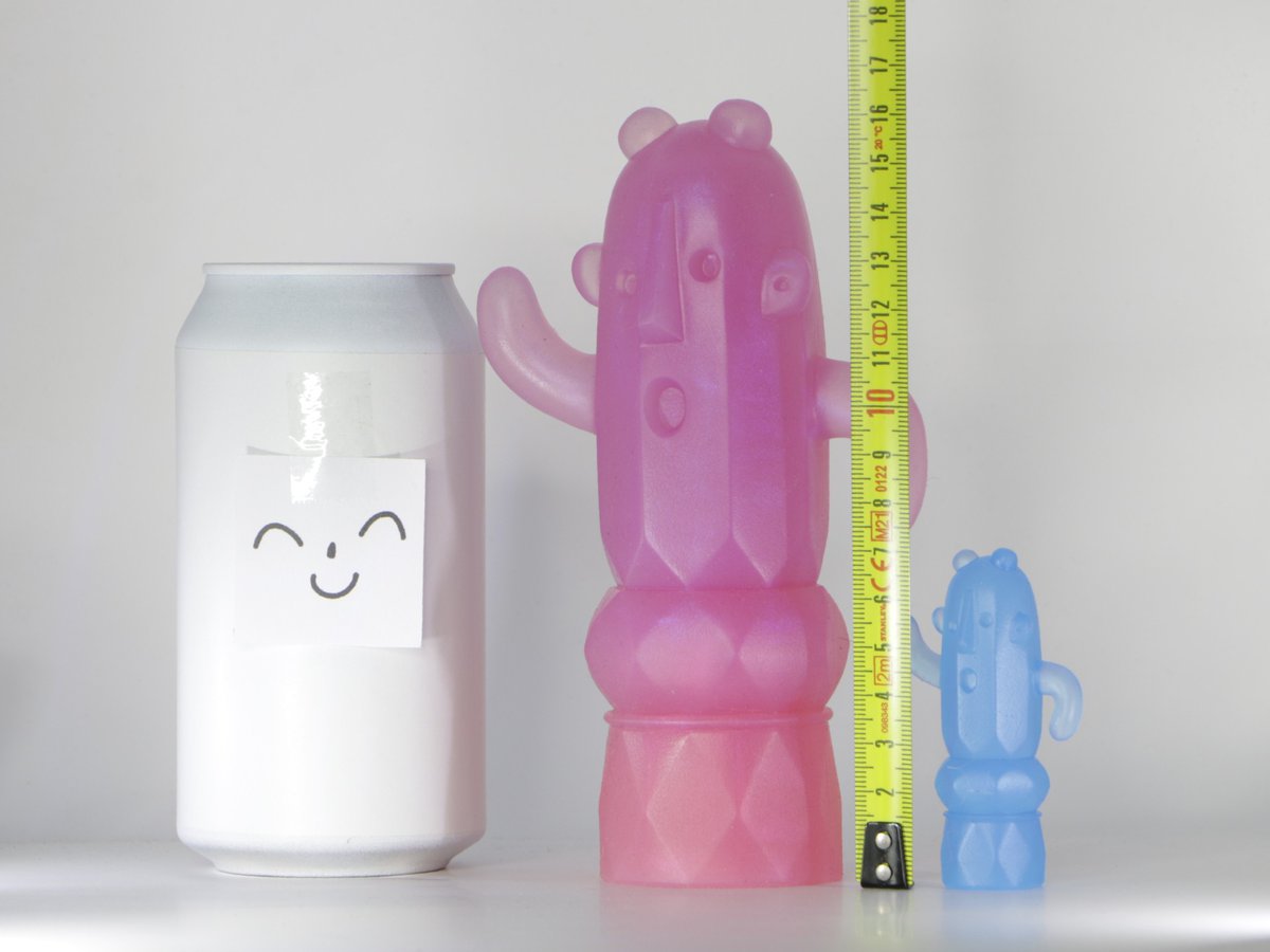 _DRPM's tweet image. Crystal Haniwa Raffle
One winner gets their choice of 1 of 6 haniwas in the first photo, and a custom miniature haniwa.

To enter:
- Follow, Like &amp;amp; RT
- Reply with a colour for the mini haniwa

ends April 25th
#BlueArchive #raffle