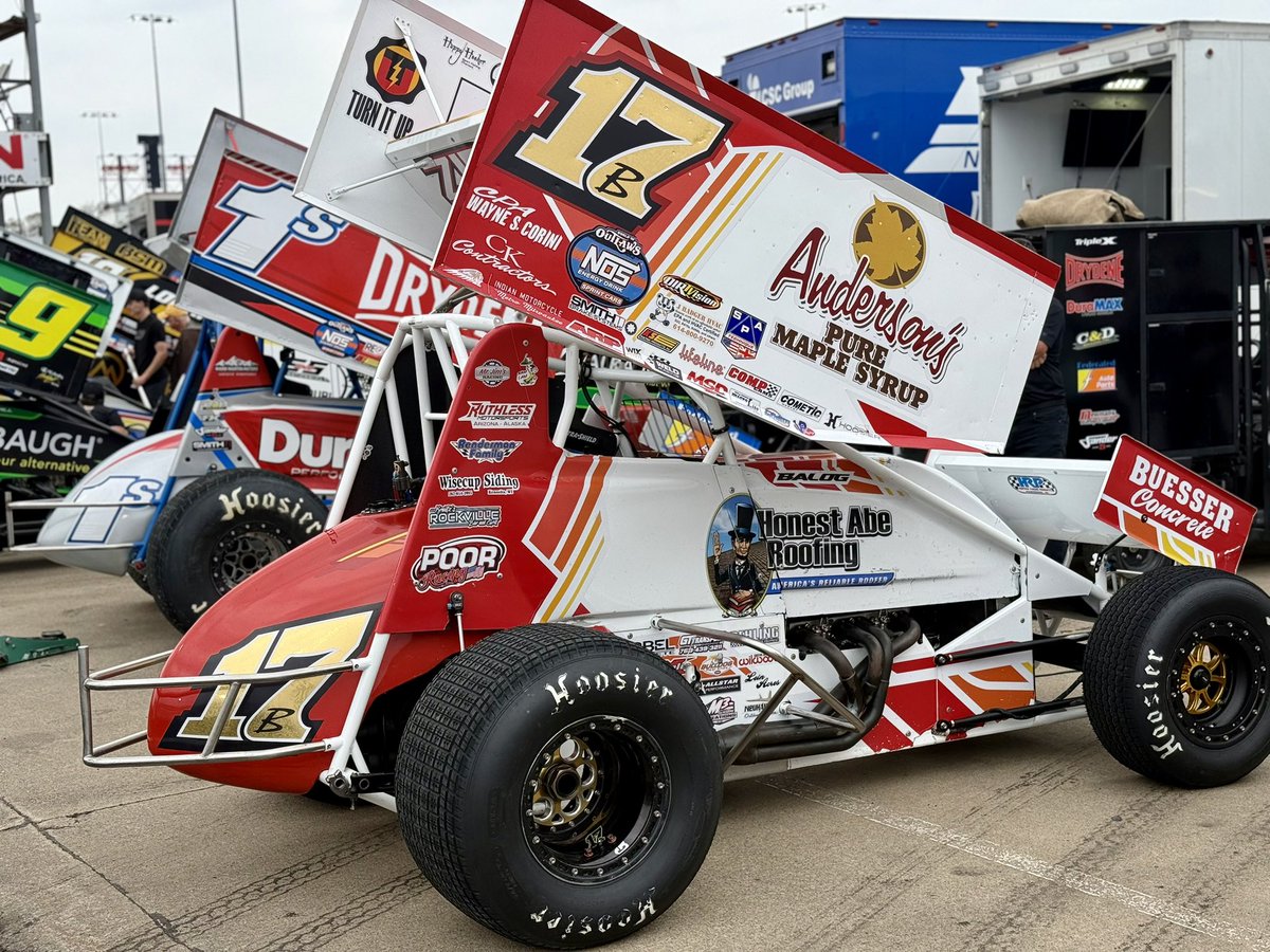 Practice tonight at <a href="/knoxvilleraces/">Knoxville Raceway</a>!