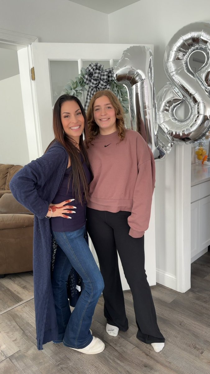 AlmaToroHartman's tweet image. This is 18! #18thbirthday #loveofmylife #myfavoritegirl