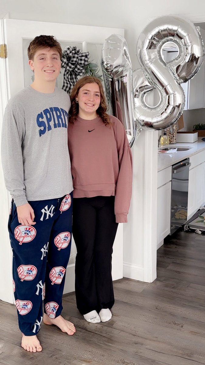 AlmaToroHartman's tweet image. This is 18! #18thbirthday #loveofmylife #myfavoritegirl