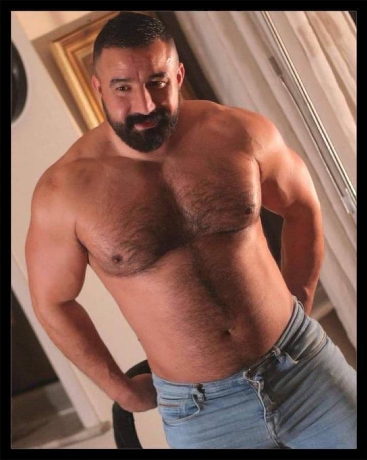 مافي جاد بي الحوبان الان موجب اومبادل كبير بسن متين معه مكان السياره نلتقي الان نخمس سوا