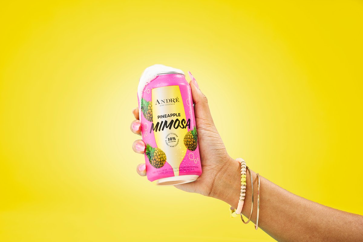 Sippin' on sunshine with this Pineapple Mimosa! Bringing a burst of fruity flavor in every can!🍍☀

Tag a friend you want to sip some André with👇Grab it for your next get-together at a store near you, here's the link: andre-champagne.com/FindNearMe 🔗