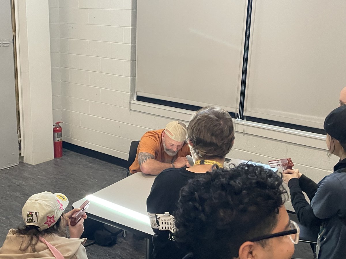 DEAHQ's tweet photo. @SunshineKidsOrg wrapped up their day at the #DEATraining by placing their learned skills into action by participating in Mock Raids at Hogans Alley. https://t.co/PnxftCCOU4