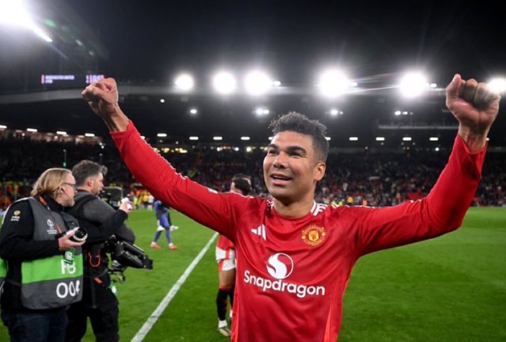 مباراة للتاريخ والله يا كاسيميرو، ملخص هالليلة تحتفظ فيه مع ذكريات مبارياتك اللي فزت فيها بدوري الابطال مع ريال مدريد، وقد تكون الليلة الاكثر جنونًا في تاريخك رغم ما حققته وعشته هنالك في إسبانيا ❤️