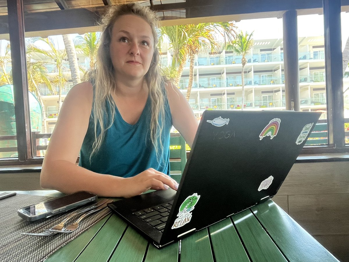 RyanInRaleigh2's tweet photo. What an anniversary trip!! We ate incredible food, snorkeled, jumped off a cliff into a jungle cenote (not pictured but trust me)… and my INCREDIBLE wife still worked on her #WeAreLenovo Yoga. Can’t stop her if I tried. #PremiumSTARS https://t.co/zMj4iwcb4j