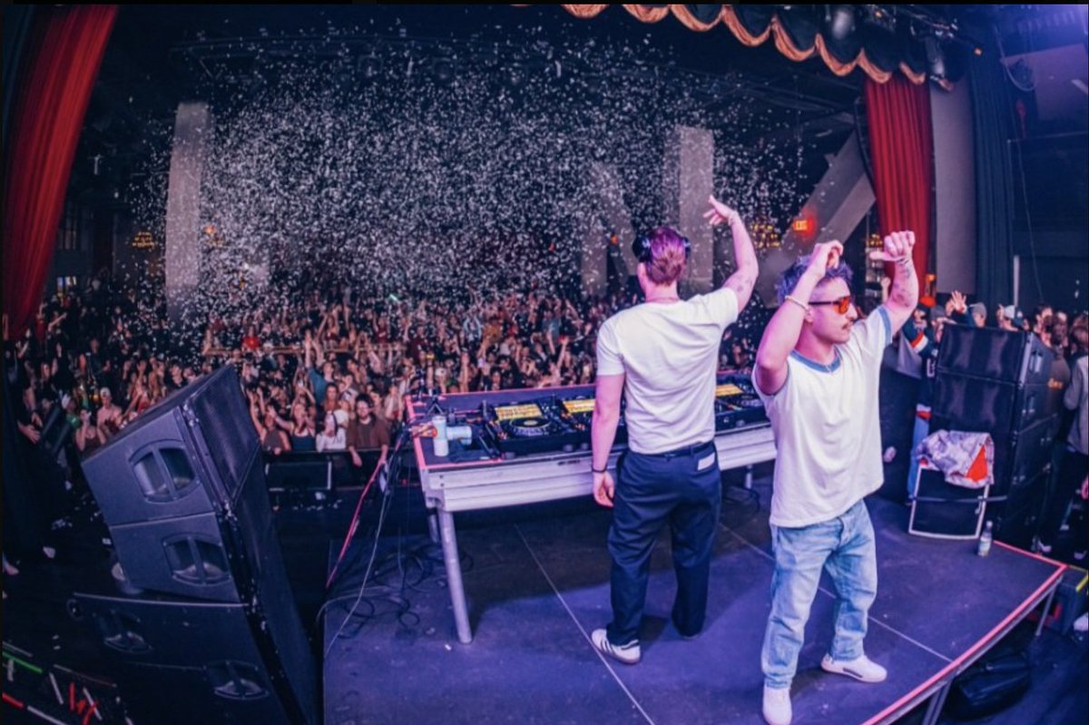 Vibes were high at the SI x 4 Nations Face-Off Experience party! 🏒🎉