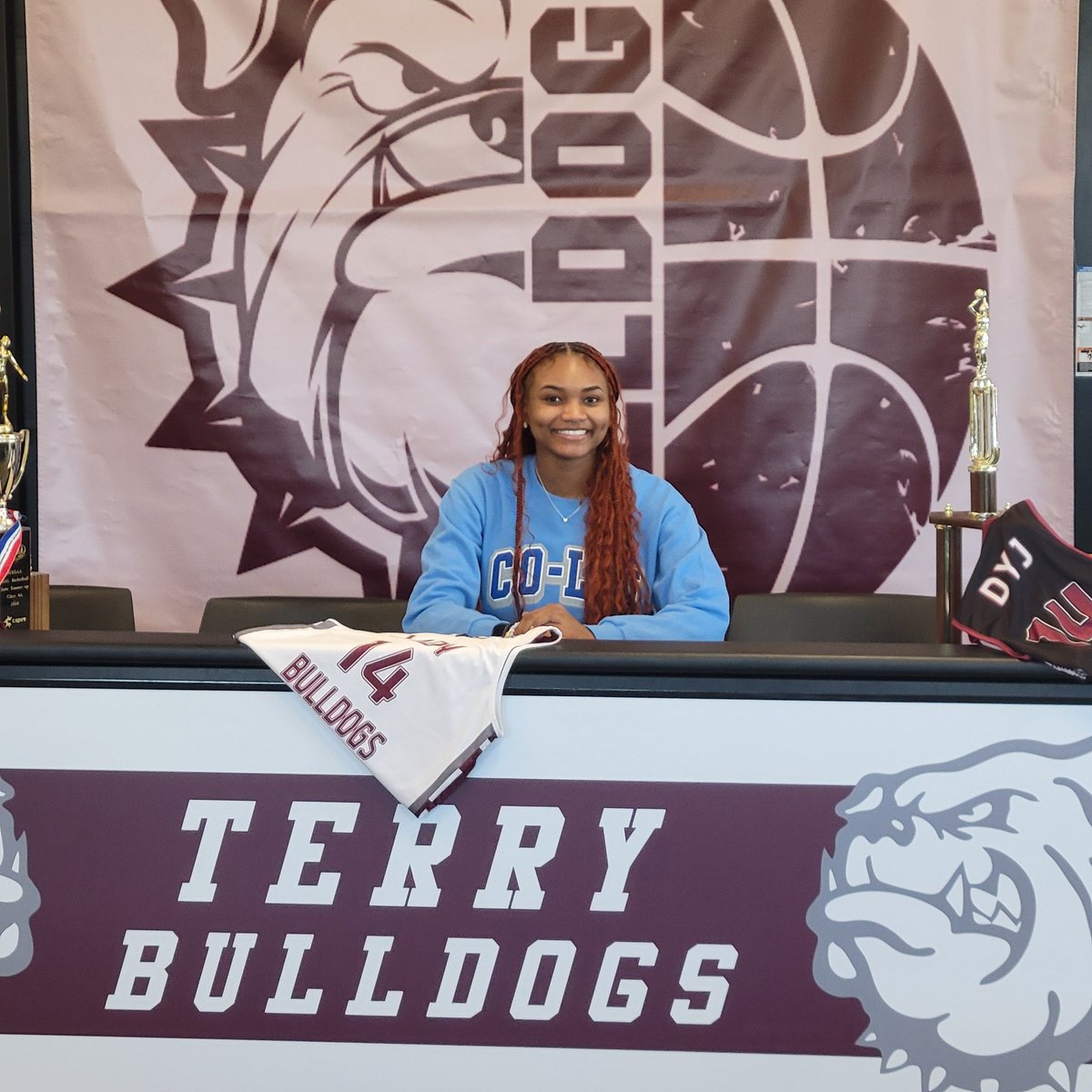 Congratulations <a href="/ziondejahne/">Zion Nelson</a> on signing with <a href="/CoLin_WBK/">Co-Lin WBK</a>
